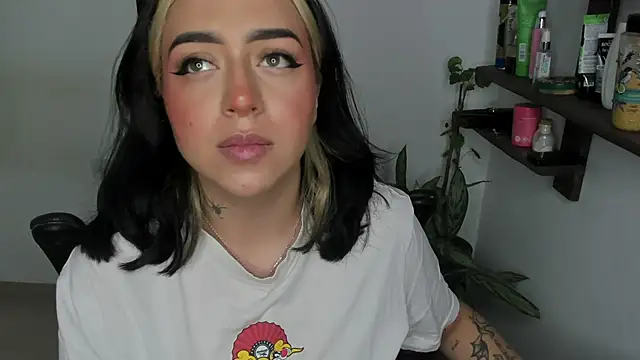 AnnikaMerliahh  online show from 12/20/25, 01:29