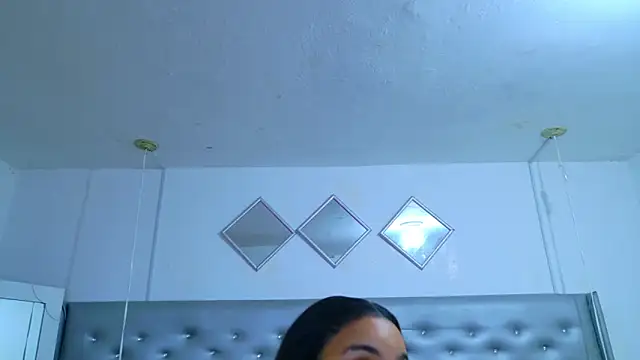 EileenBenzon online show from 04/27/26, 01:31