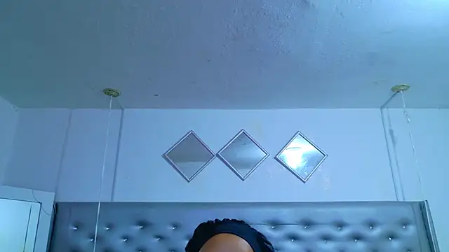 EileenBenzon online show from 04/29/26, 01:59