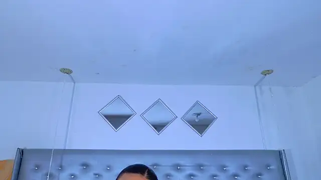 EileenBenzon online show from 05/25/26, 01:39