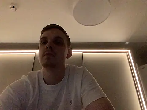 Snapshot of neilho1 chatting on 12/10/24, 07:11 neilho1 online show from 12/10/24, 07:11