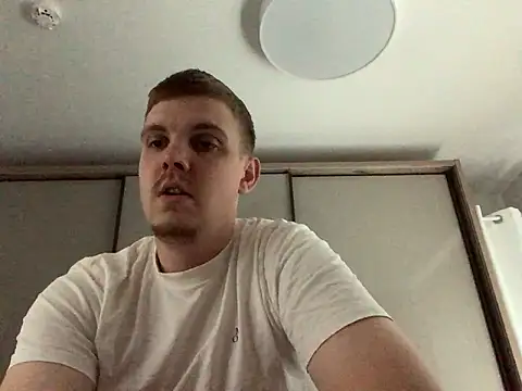 Snapshot of neilho1 chatting on 09/15/25, 07:08 neilho1 online show from 09/15/25, 07:08