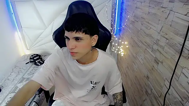 Brayan lopezz online show from 12/03/24, 02:27