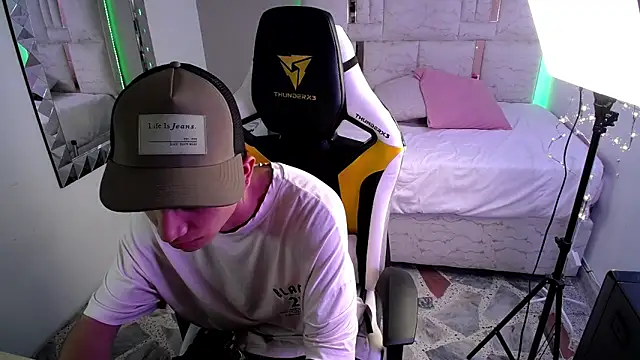 Brayan lopezz online show from 01/07/25, 01:14