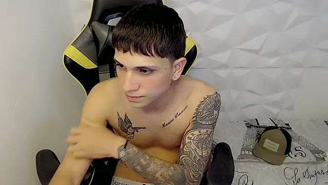 Brayan lopezz online show from 01/25/25, 06:57