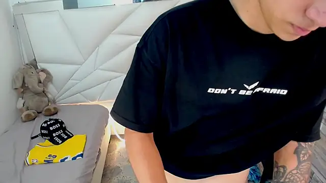 Brayan lopezz online show from 03/18/25, 07:10