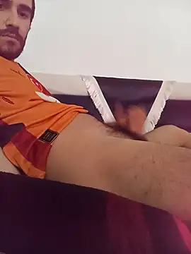 Snapshot of Atabey_65 chatting on 12/15/25, 12:42 Atabey 65 online show from 12/15/25, 12:42