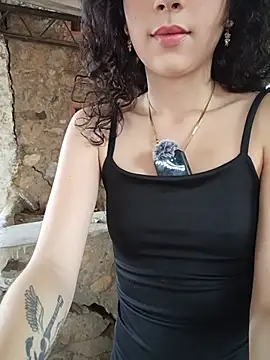 sweet outdoor charm online show from 06/25/26, 03:38