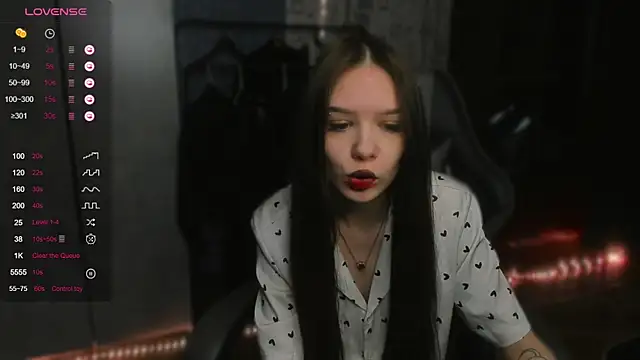 SweetyDeviliya online show from 10/14/25, 04:35