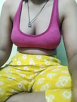 Snapshot of hottysameera chatting on 12/06/24, 03:55 hottysameera online show from 12/06/24, 03:55
