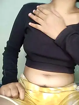 Snapshot of hottysameera chatting on 12/15/24, 05:02 hottysameera online show from 12/15/24, 05:02