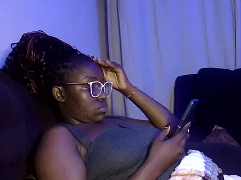 Snapshot of Chichii- chatting on 01/17/26, 08:56 Chichii- online show from 01/17/26, 08:56