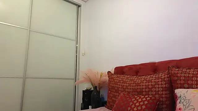 Snapshot of _Maddalena_ chatting on 03/03/25, 09:05 Maddalena online show from 03/03/25, 09:05