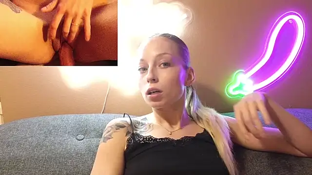 Snapshot of Hr_Frk_Olsen chatting on 01/01/25, 11:07 Hr Frk Olsen online show from 01/01/25, 11:07