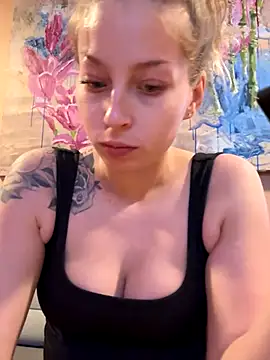 Snapshot of Hr_Frk_Olsen chatting on 11/15/25, 01:29 Hr Frk Olsen online show from 11/15/25, 01:29