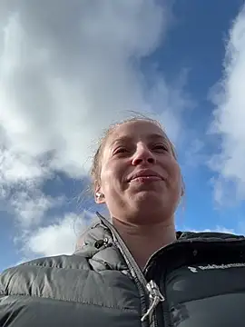 Snapshot of Hr_Frk_Olsen chatting on 03/15/26, 09:04 Hr Frk Olsen online show from 03/15/26, 09:04