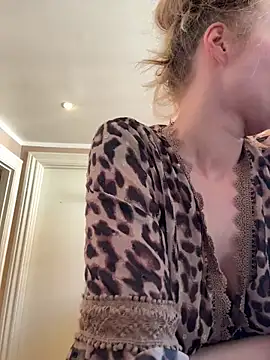 Snapshot of Hr_Frk_Olsen chatting on 04/01/26, 01:41 Hr Frk Olsen online show from 04/01/26, 01:41