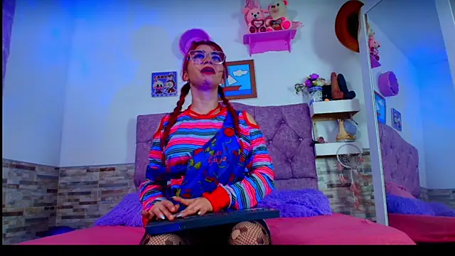 Melannytaylor online show from 10/30/25, 09:04