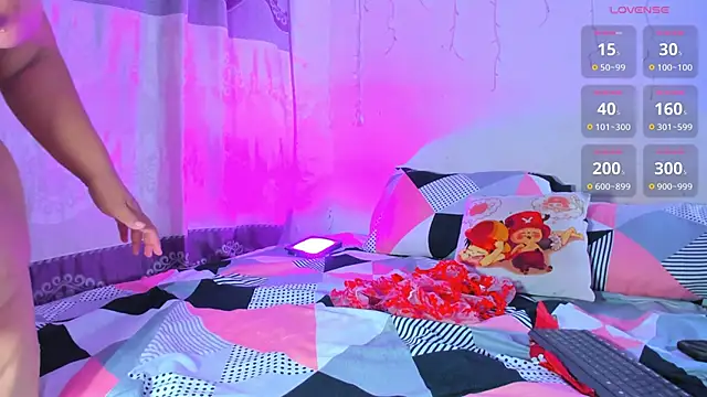 Snapshot of lanaa_paul1 chatting on 12/13/25, 09:20 lanaa paul1 online show from 12/13/25, 09:20