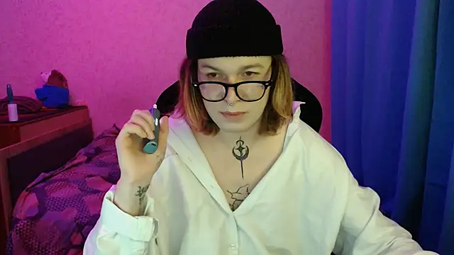 Snapshot of Steve_Mi chatting on 11/07/25, 03:45 Steve Mi online show from 11/07/25, 03:45