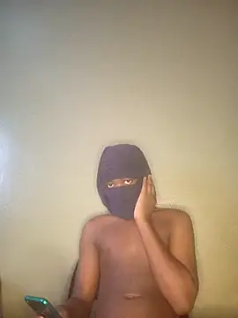 Mischevous T69 online show from 12/06/24, 08:37