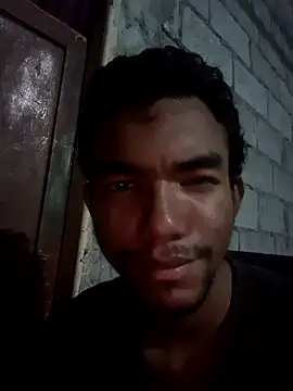 Snapshot of Reynold2608 chatting on 01/16/26, 03:43 Reynold2608 online show from 01/16/26, 03:43