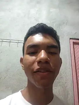 Snapshot of Reynold2608 chatting on 03/22/26, 12:08 Reynold2608 online show from 03/22/26, 12:08