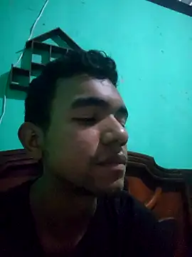 Snapshot of Reynold2608 chatting on 04/11/26, 02:38 Reynold2608 online show from 04/11/26, 02:38