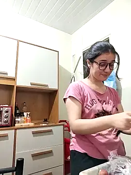 Snapshot of sobresalinaa chatting on 02/25/26, 02:43 sobresalinaa online show from 02/25/26, 02:43