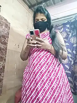 Snapshot of queensenorita chatting on 09/30/25, 05:29 queensenorita online show from 09/30/25, 05:29