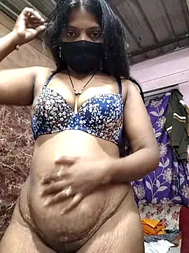 Snapshot of queensenorita chatting on 03/16/26, 05:39 queensenorita online show from 03/16/26, 05:39