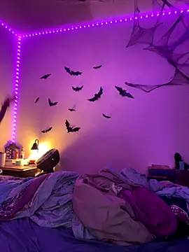 Nina-Chick777 online show from 10/31/25, 12:33