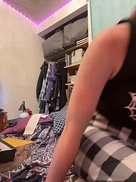 Snapshot of Nina-Chick777 chatting on 05/14/26, 08:10 Nina-Chick777 online show from 05/14/26, 08:10