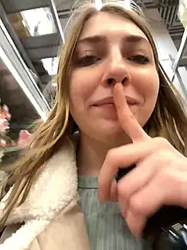 Sunny   Bunny online show from 12/25/24, 10:05