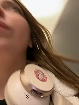 Sunny   Bunny online show from 01/11/25, 06:12