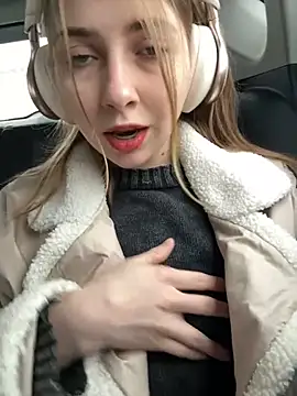 Sunny   Bunny online show from 01/19/25, 11:23