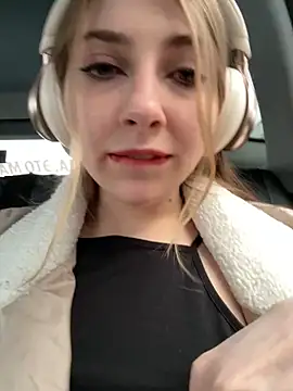 Sunny   Bunny online show from 01/21/25, 11:13