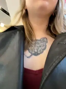 Sunny   Bunny online show from 02/18/25, 02:16