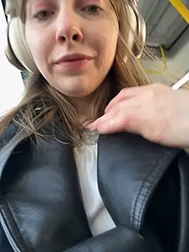 Sunny   Bunny online show from 03/09/25, 02:10