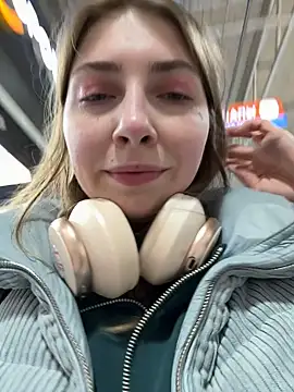 Sunny   Bunny online show from 03/18/25, 02:15