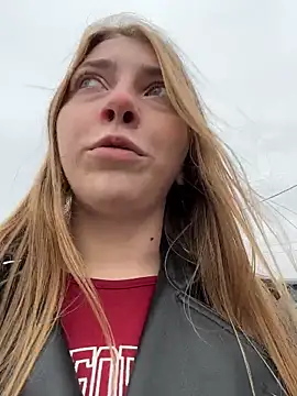 Sunny   Bunny online show from 10/16/25, 10:16