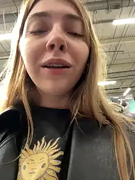 Sunny   Bunny online show from 10/21/25, 12:17