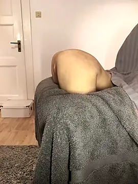 Snapshot of Inseminator69 chatting on 12/02/25, 10:42 Inseminator69 online show from 12/02/25, 10:42