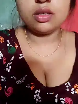 Snapshot of Priya_2222 chatting on 12/05/24, 10:44 Priya 2222 online show from 12/05/24, 10:44