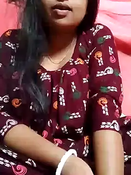 Snapshot of Priya_2222 chatting on 12/09/24, 05:18 Priya 2222 online show from 12/09/24, 05:18