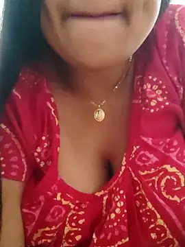 Snapshot of Priya_2222 chatting on 02/14/25, 08:05 Priya 2222 online show from 02/14/25, 08:05