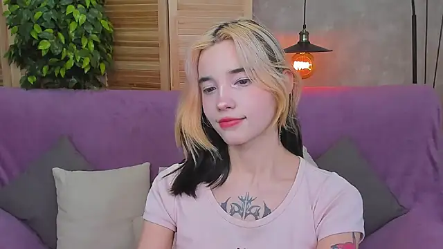 Snapshot of as1an_girlfriend chatting on 01/12/25, 07:11 as1an girlfriend online show from 01/12/25, 07:11