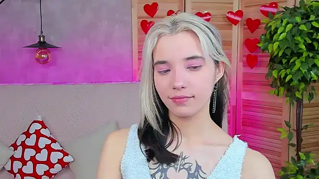 Snapshot of as1an_girlfriend chatting on 02/24/25, 07:11 as1an girlfriend online show from 02/24/25, 07:11