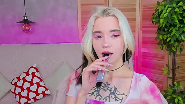 Snapshot of as1an_girlfriend chatting on 02/27/25, 10:15 as1an girlfriend online show from 02/27/25, 10:15