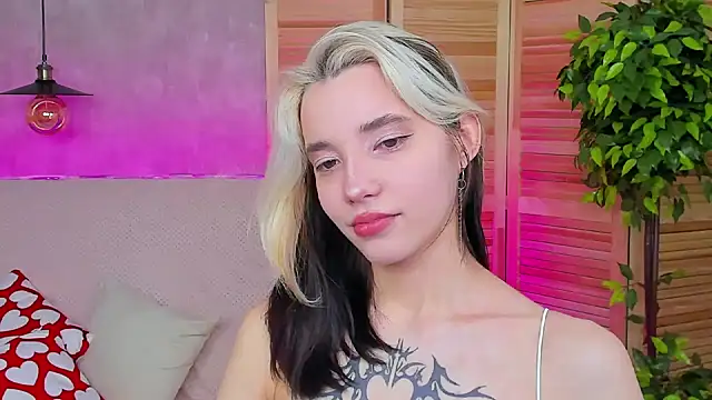 Snapshot of as1an_girlfriend chatting on 03/07/25, 03:40 as1an girlfriend online show from 03/07/25, 03:40